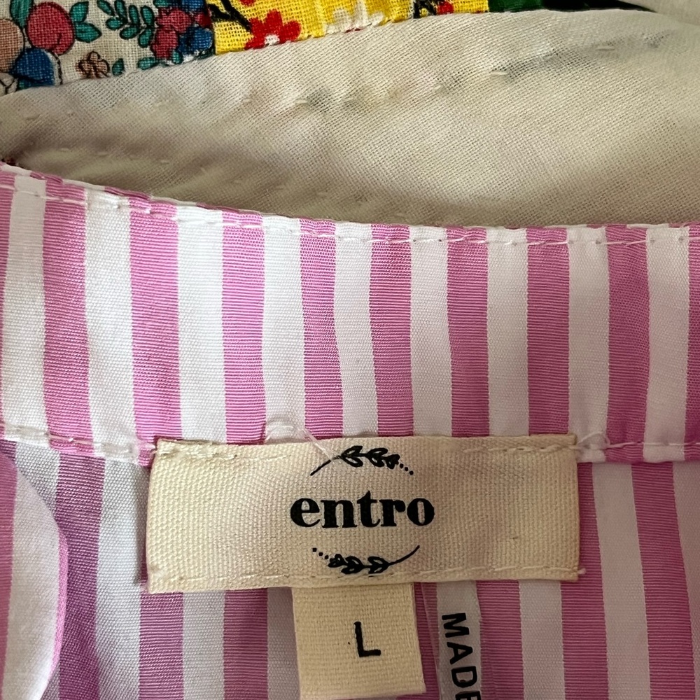 Entro Pink and White V-Neck Puff Sleeve Dress - Picture 3 of 3